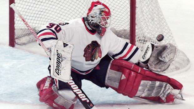 ed-belfour-blackhawks-memorabilia-auction-eagle-mask-nhl-960.jpg